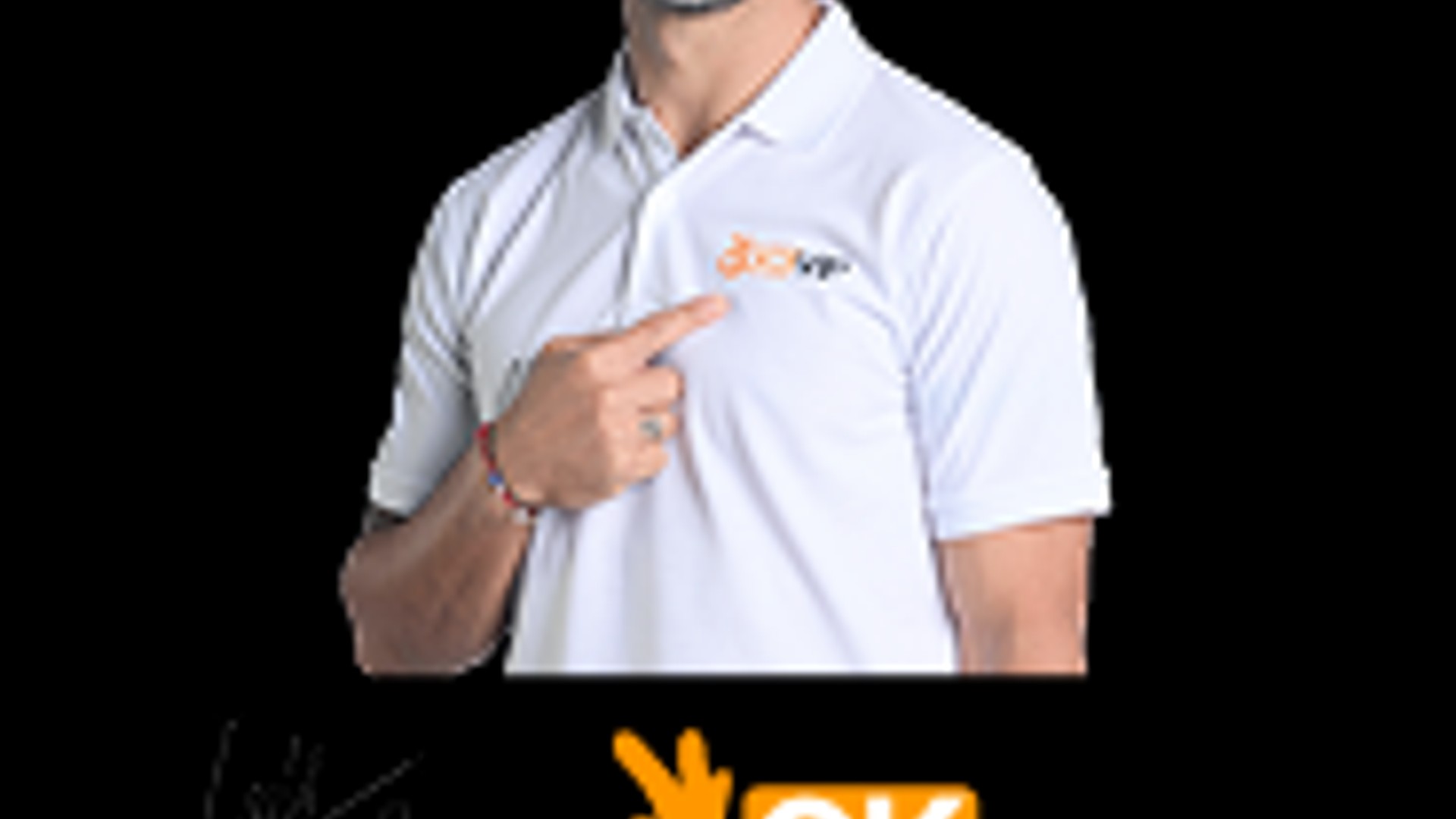 Biểu tượng M88 trên nền xanh đen vàng, thể hiện sự uy tín và đẳng cấp